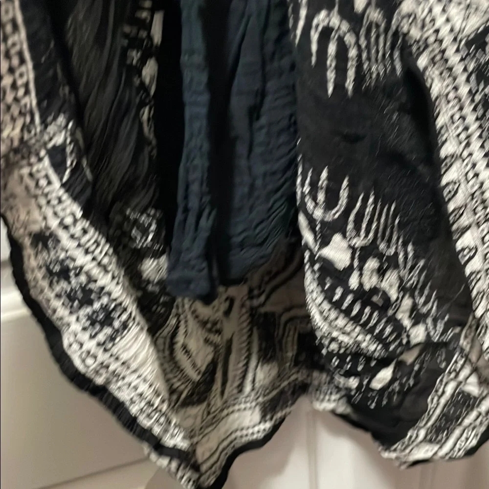 Elegant Black and White Swim Coverup - Picture 3 of 4